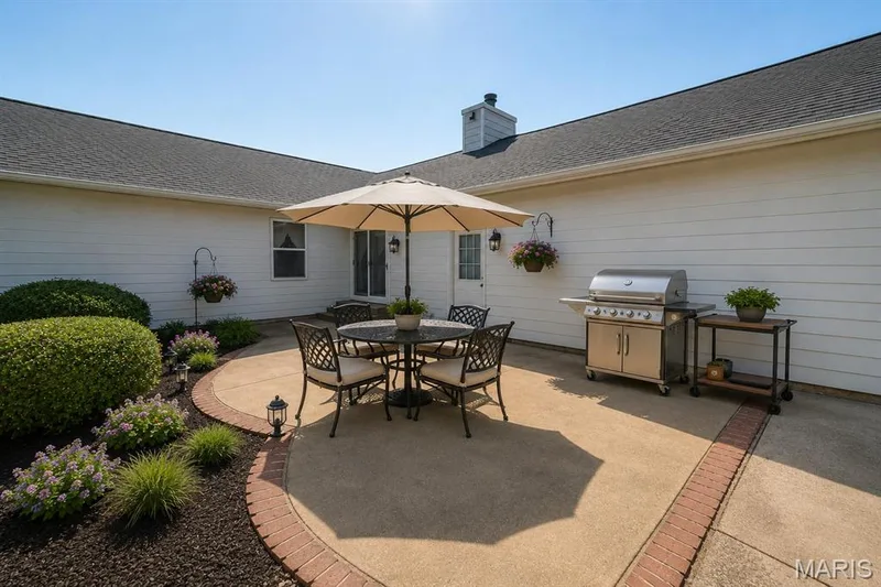 2296 Delaware Drive, St Charles, MO 63303 — listing photo 18 of 32