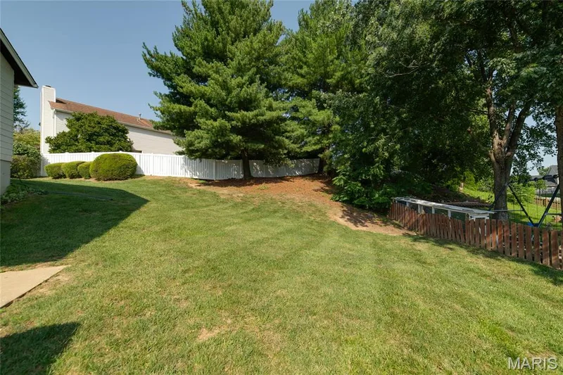 2296 Delaware Drive, St Charles, MO 63303 — listing photo 23 of 32