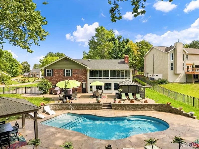 2953 Kandahar Drive, St Charles, MO 63303 — listing photo 6 of 50
