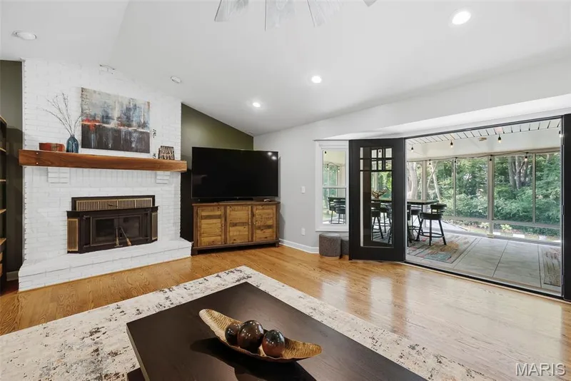 2953 Kandahar Drive, St Charles, MO 63303 — listing photo 10 of 50