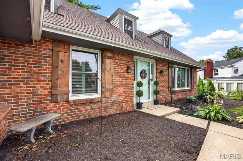4 Chantilly Court, Lake St. Louis, MO 63367 — listing photo 5 of 80