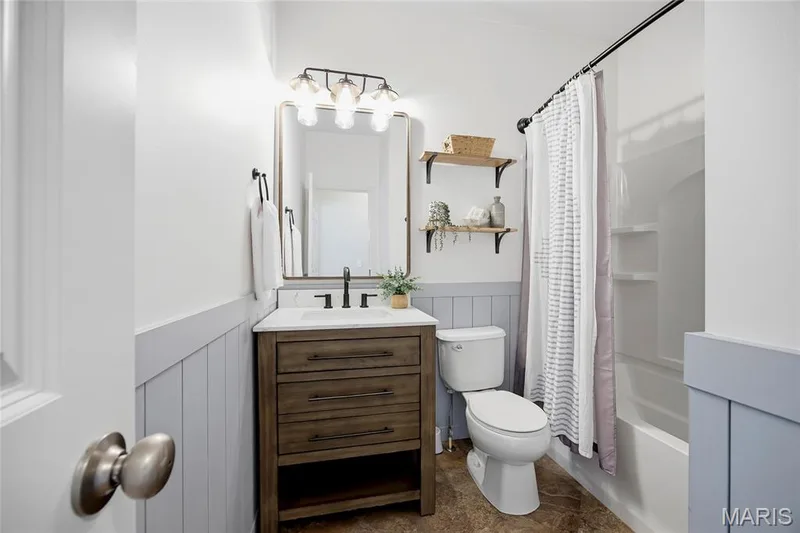 2349 Banon Drive, St Charles, MO 63301 — listing photo 15 of 33