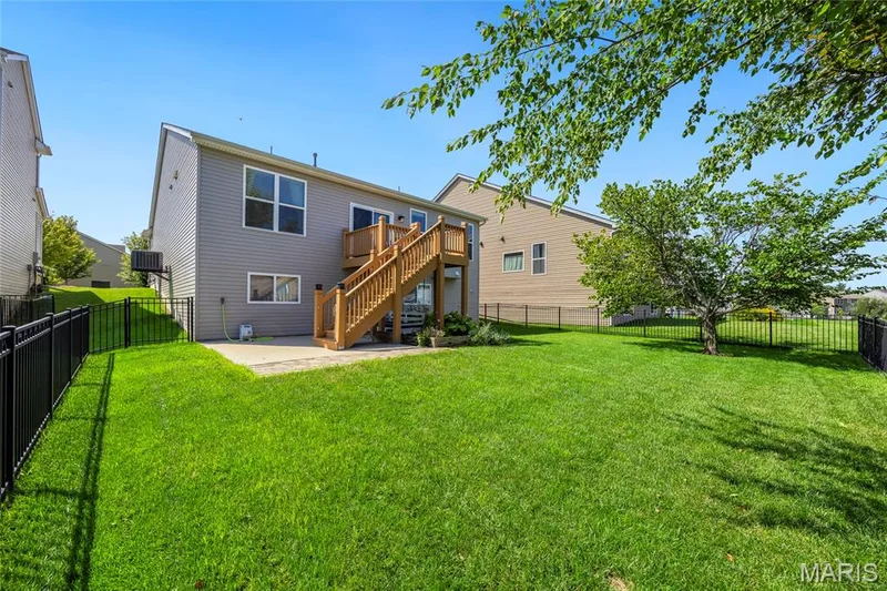2349 Banon Drive, St Charles, MO 63301 — listing photo 28 of 33