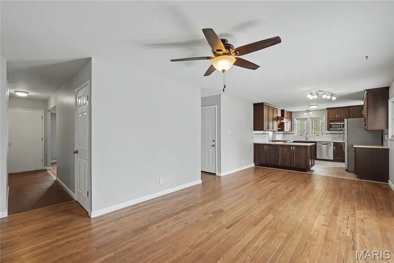 50 White Plains Drive, Chesterfield, MO 63017 — listing photo 9 of 34