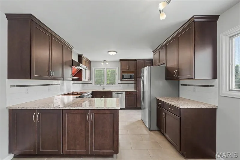 50 White Plains Drive, Chesterfield, MO 63017 — listing photo 12 of 34