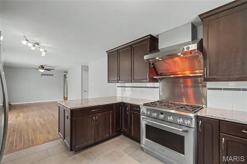 50 White Plains Drive, Chesterfield, MO 63017 — listing photo 14 of 34