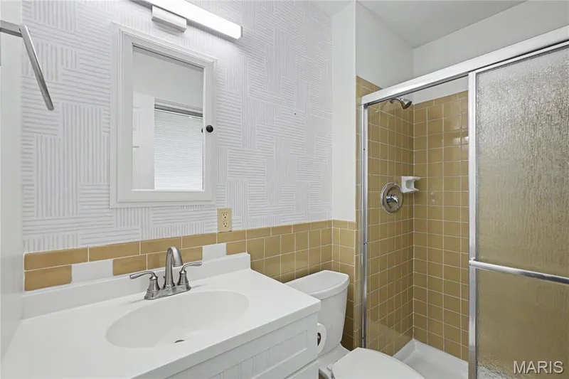 Primary Bath — 50 White Plains Drive, Chesterfield, MO 63017