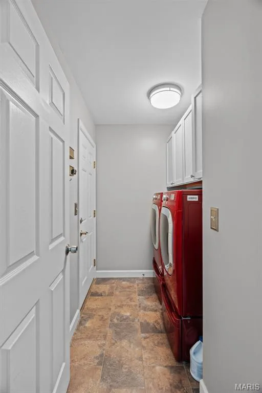 Main Level Laundry — 59 E Homefield Point Ct, O'Fallon, MO 63366