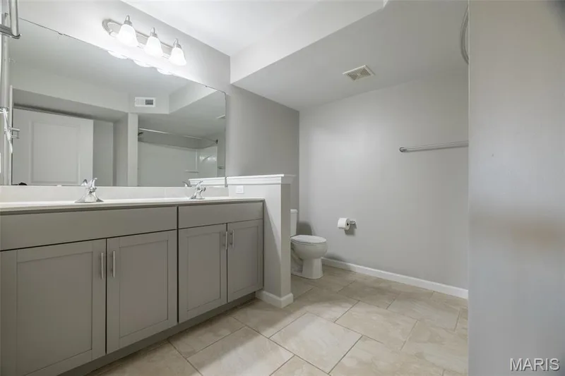 723 Bordeaux Way, St Peters, MO 63376 — listing photo 18 of 32