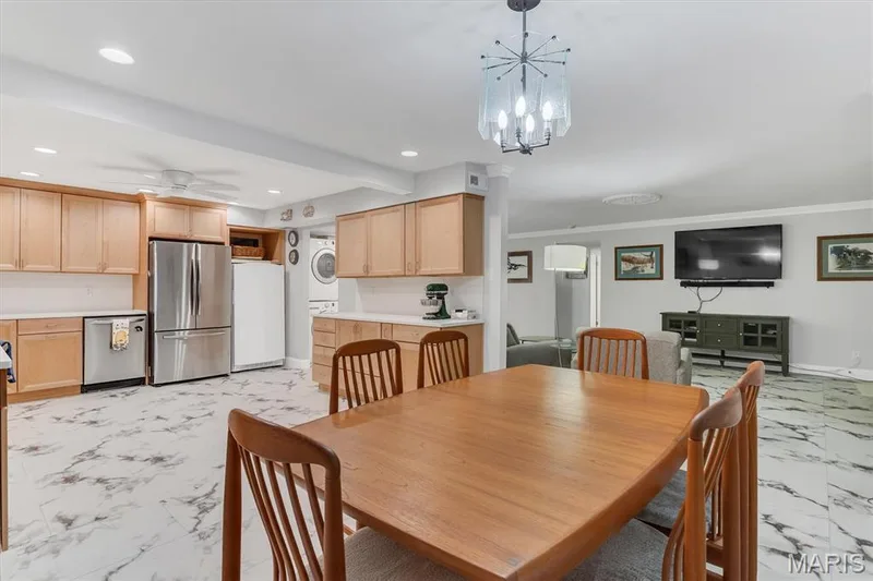 15046 Claymoor Court #2, Chesterfield, MO 63017 — listing photo 11 of 46