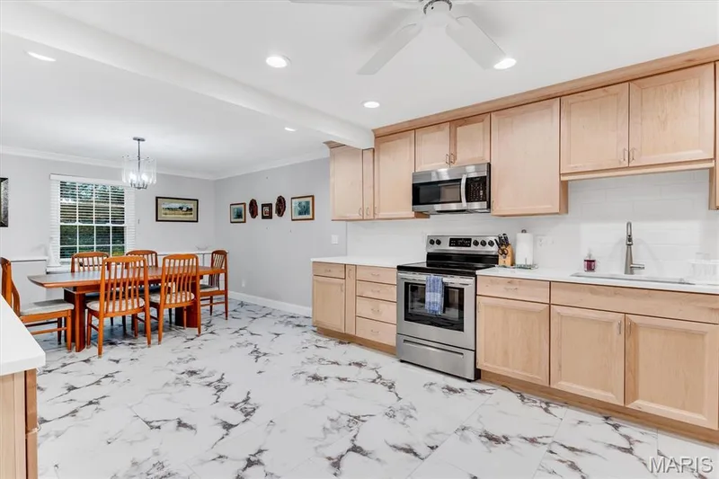 15046 Claymoor Court #2, Chesterfield, MO 63017 — listing photo 13 of 46