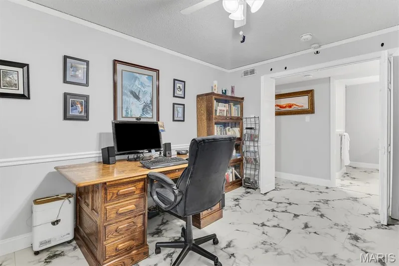 15046 Claymoor Court #2, Chesterfield, MO 63017 — listing photo 18 of 46