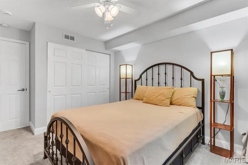 15046 Claymoor Court #2, Chesterfield, MO 63017 — listing photo 24 of 46