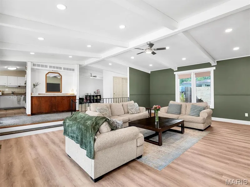 22 La Gorce Drive, Chesterfield, MO 63017 — listing photo 6 of 36