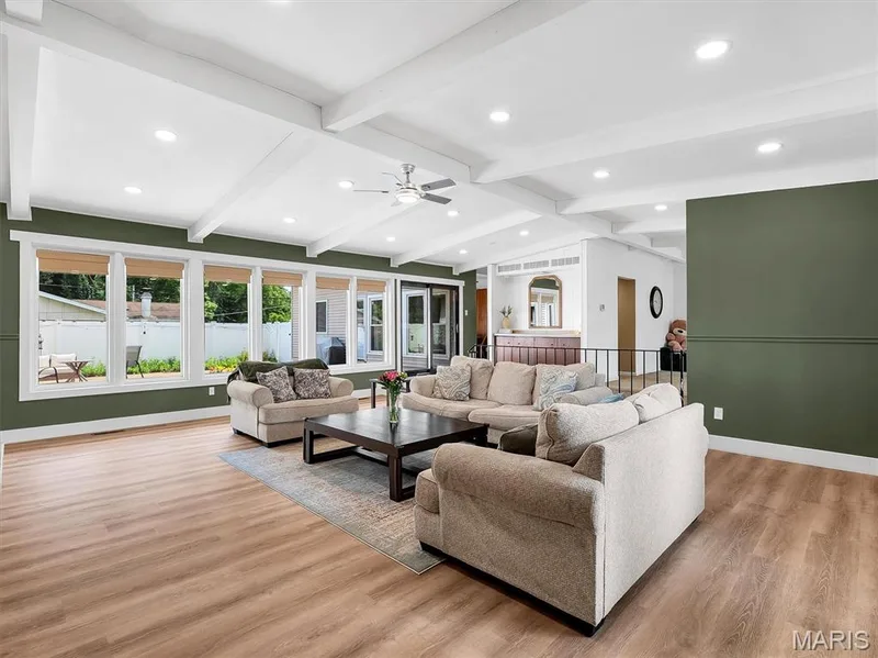 22 La Gorce Drive, Chesterfield, MO 63017 — listing photo 8 of 36
