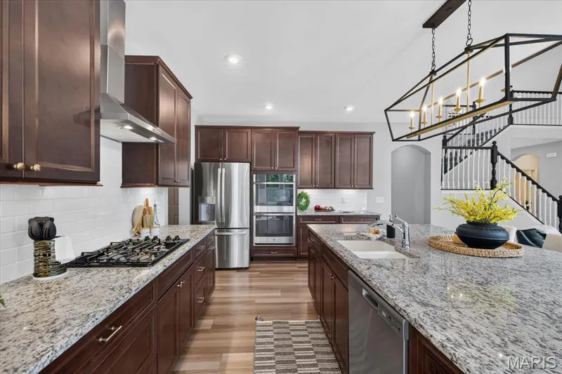 906 Memsie Park Court, O'Fallon, MO 63368 — listing photo 13 of 50