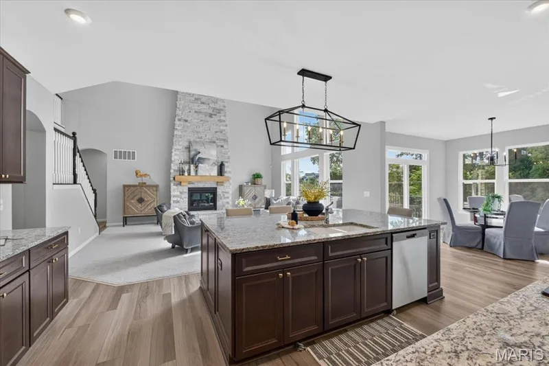906 Memsie Park Court, O'Fallon, MO 63368 — listing photo 14 of 50