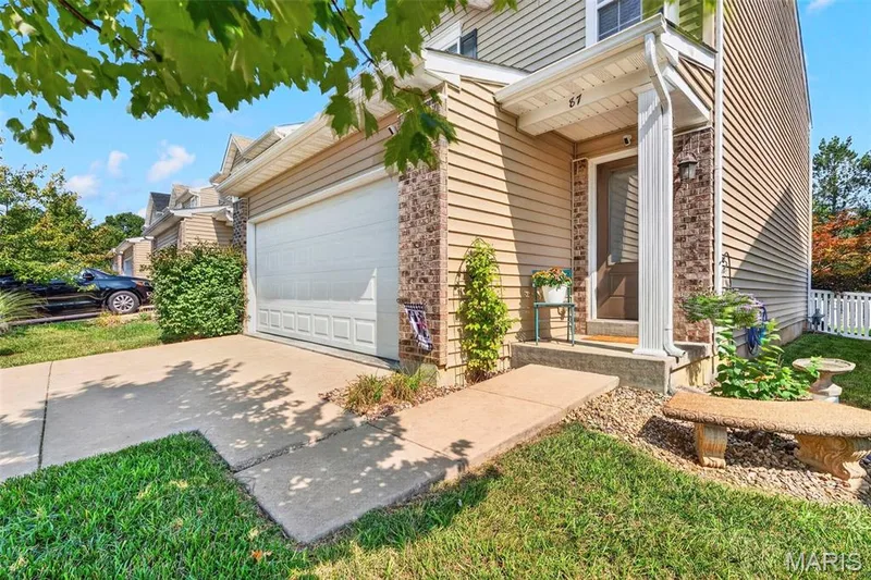 87 Cimarron Summit Way, Wentzville, MO 63385 — listing photo 2 of 39