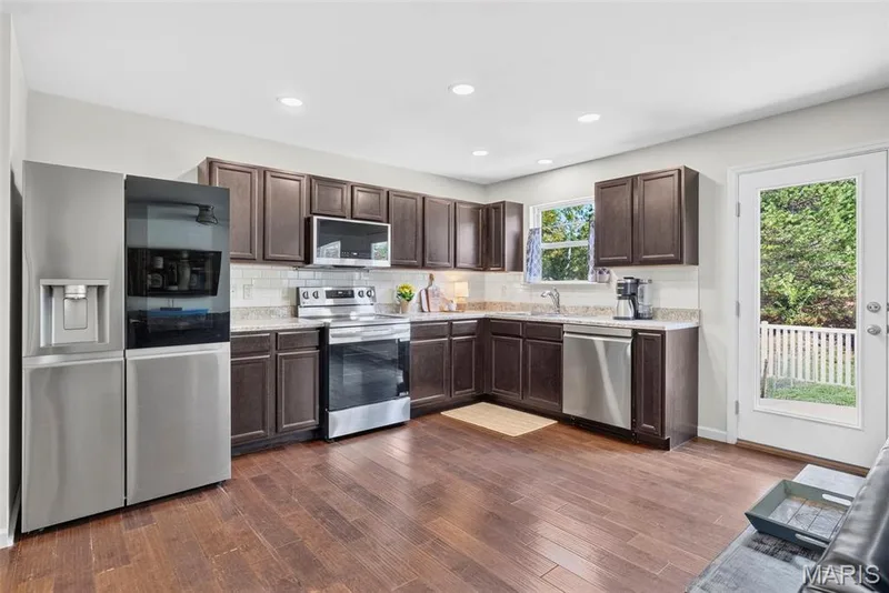 87 Cimarron Summit Way, Wentzville, MO 63385 — listing photo 10 of 39
