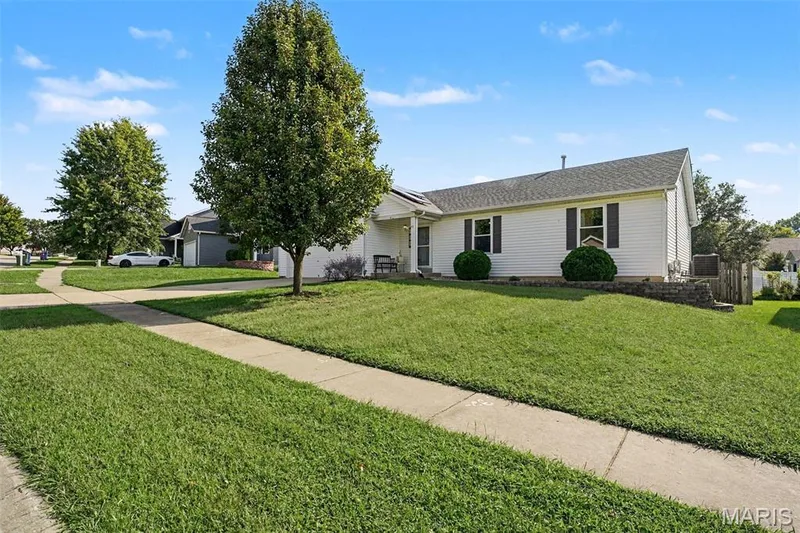 130 Stone Post Lane, Wentzville, MO 63385 — listing photo 4 of 29