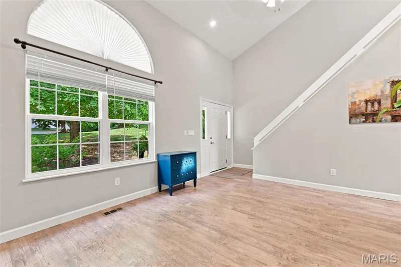 Beautiful two-story great room — 40 Trailside Court #2, St Peters, MO 63303