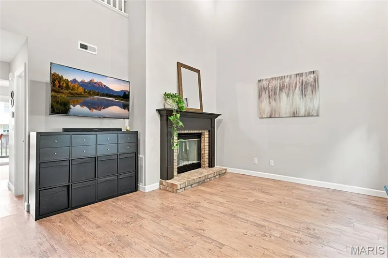 Beautiful two-story great room — 40 Trailside Court #2, St Peters, MO 63303