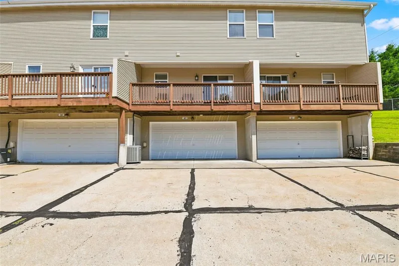 Large Oversize 2-Car Garage — 40 Trailside Court #2, St Peters, MO 63303