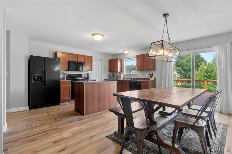 108 Wabash Spur Drive, O'Fallon, MO 63366 — listing photo 4 of 24