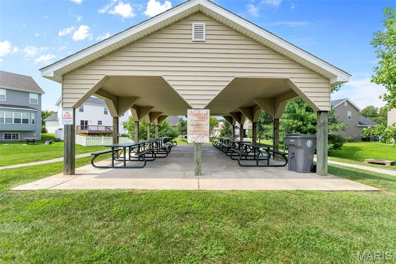 Neighborhood pavilion — 108 Wabash Spur Drive, O'Fallon, MO 63366