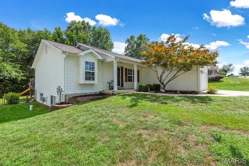 3808 Bedford Pointe Drive, Wentzville, MO 63385 — listing photo 38 of 39