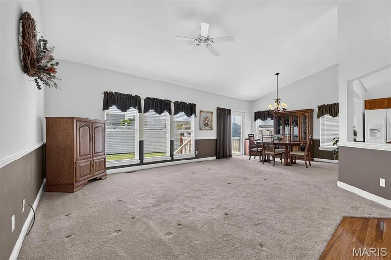 115 Long And Winding Road, St Peters, MO 63376 — listing photo 11 of 29