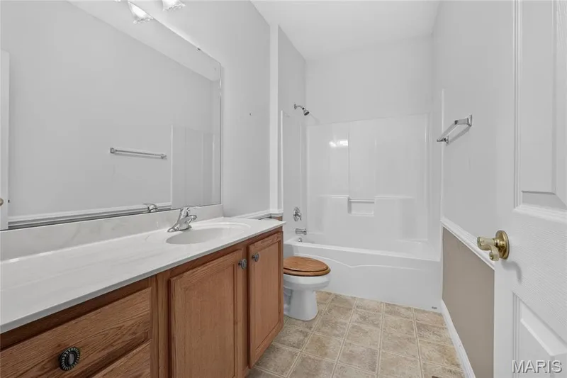 115 Long And Winding Road, St Peters, MO 63376 — listing photo 15 of 29
