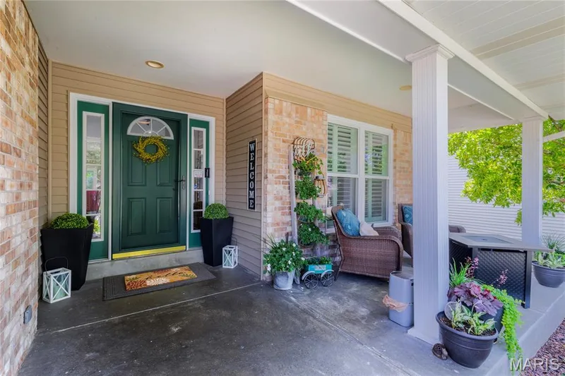 830 Harmony Terrace, Lake St. Louis, MO 63367 — listing photo 4 of 47