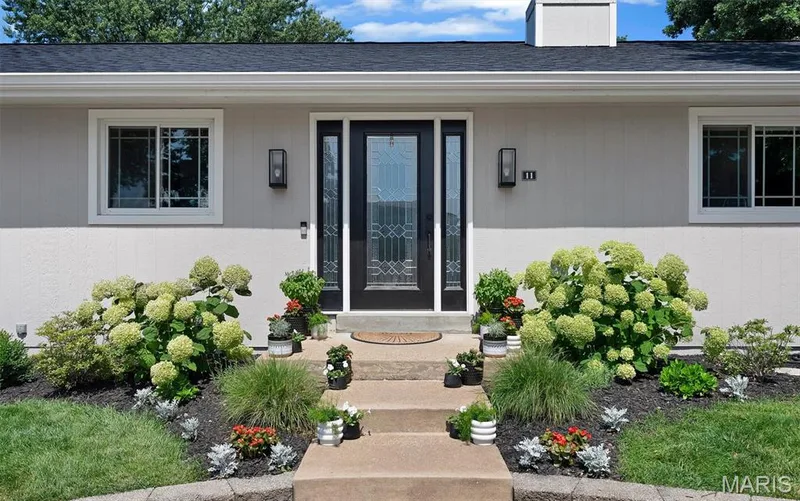 11 Rue Grand Drive, Lake St. Louis, MO 63367 — listing photo 4 of 30