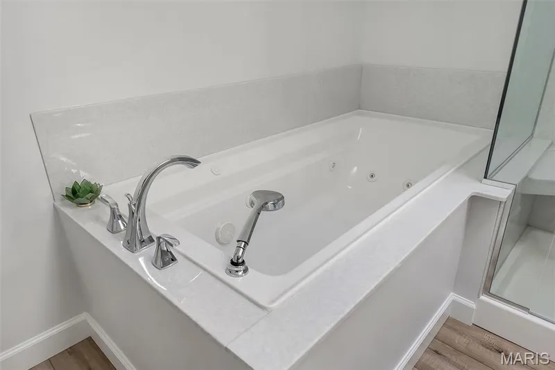 11 Rue Grand Drive, Lake St. Louis, MO 63367 — listing photo 24 of 30