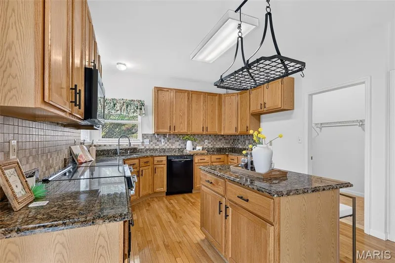 308 Copper Crest Court, St Charles, MO 63304 — listing photo 12 of 41