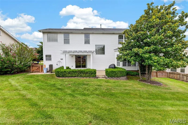308 Copper Crest Court, St Charles, MO 63304 — listing photo 36 of 41