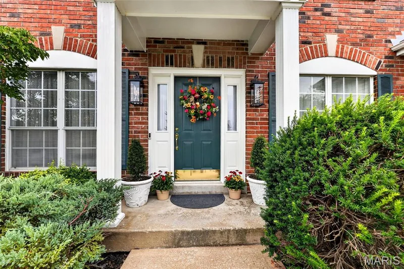 308 Copper Crest Court, St Charles, MO 63304 — listing photo 2 of 41