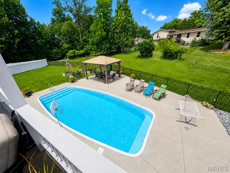 3 Savannah Court, St Peters, MO 63376 — listing photo 2 of 53