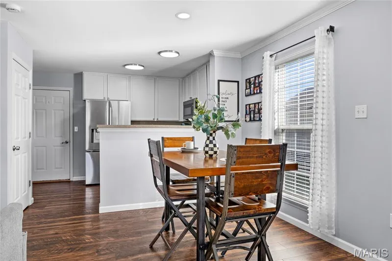 207 Countryshire Drive, O'Fallon, MO 63367 — listing photo 7 of 22