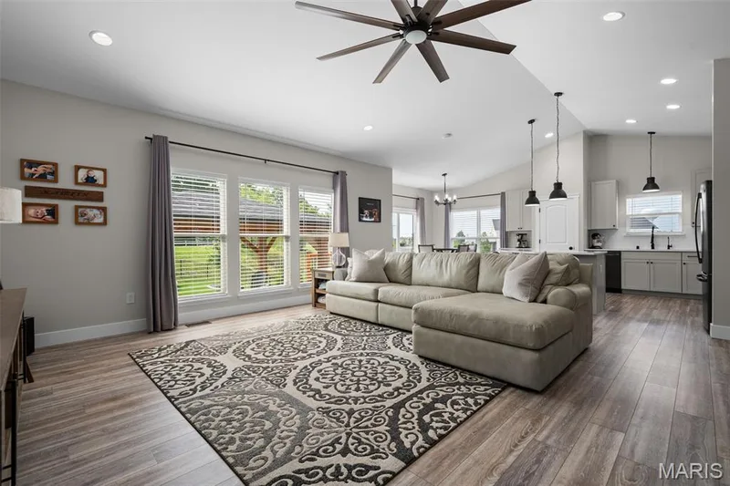 108 Prairie Wind Drive, Wentzville, MO 63385 — listing photo 10 of 57