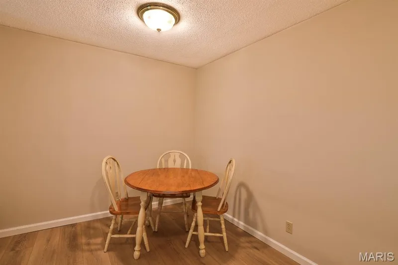 1615 Summergate Parkway #M, St Charles, MO 63303 — listing photo 11 of 26