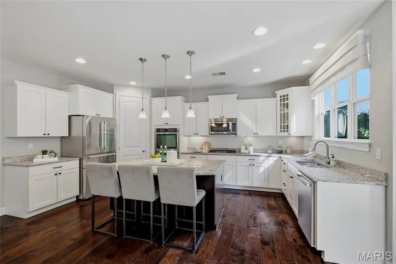 360 Willow Weald Path, Chesterfield, MO 63005 — listing photo 13 of 69