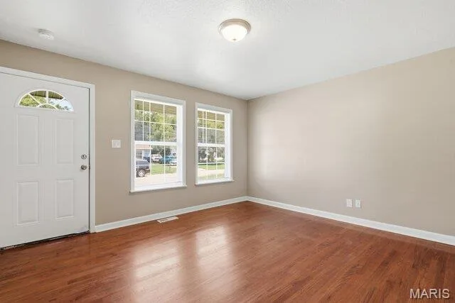 1444 Kathleen Drive, Wentzville, MO 63385 — listing photo 4 of 26