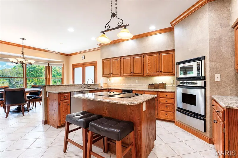 Lots of Kitchen Cabinets for all of your storage needs. — 17507 Summit View Place Cove, Glencoe, MO 63038