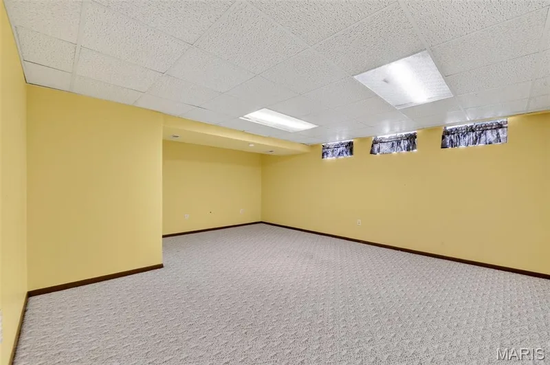Additional sleeping area, craft area or anything your heart desires. — 582 Prentice Drive, St Peters, MO 63376