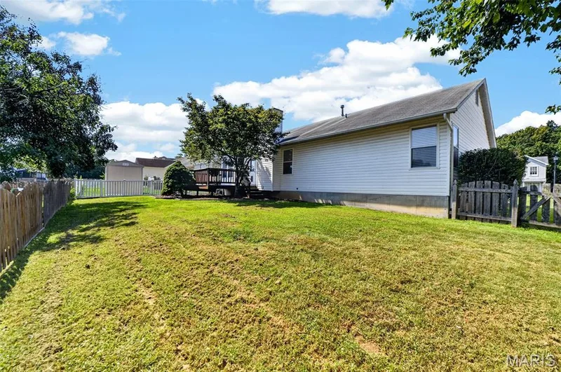 Plenty of space for the littles and fur babies. — 582 Prentice Drive, St Peters, MO 63376