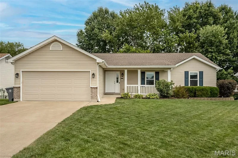 7567 Cinnamon Teal Drive, O'Fallon, MO 63368 — listing photo 1 of 43
