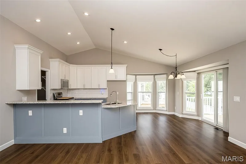 7567 Cinnamon Teal Drive, O'Fallon, MO 63368 — listing photo 10 of 43