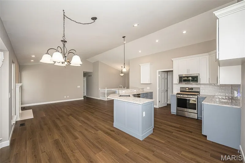7567 Cinnamon Teal Drive, O'Fallon, MO 63368 — listing photo 13 of 43
